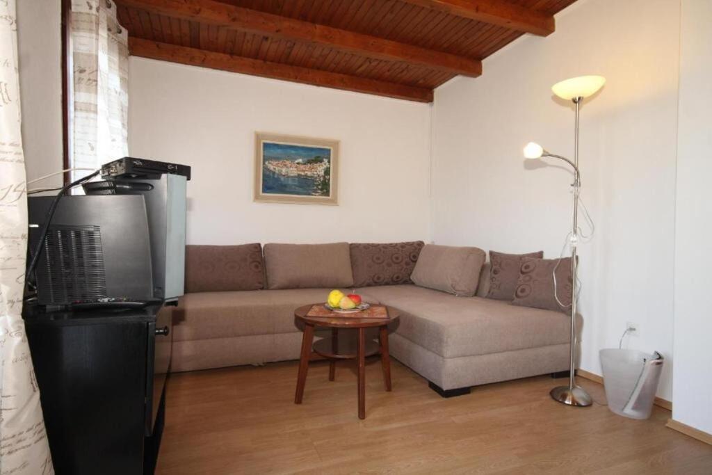 Apartment Iva Молунат Екстер'єр фото