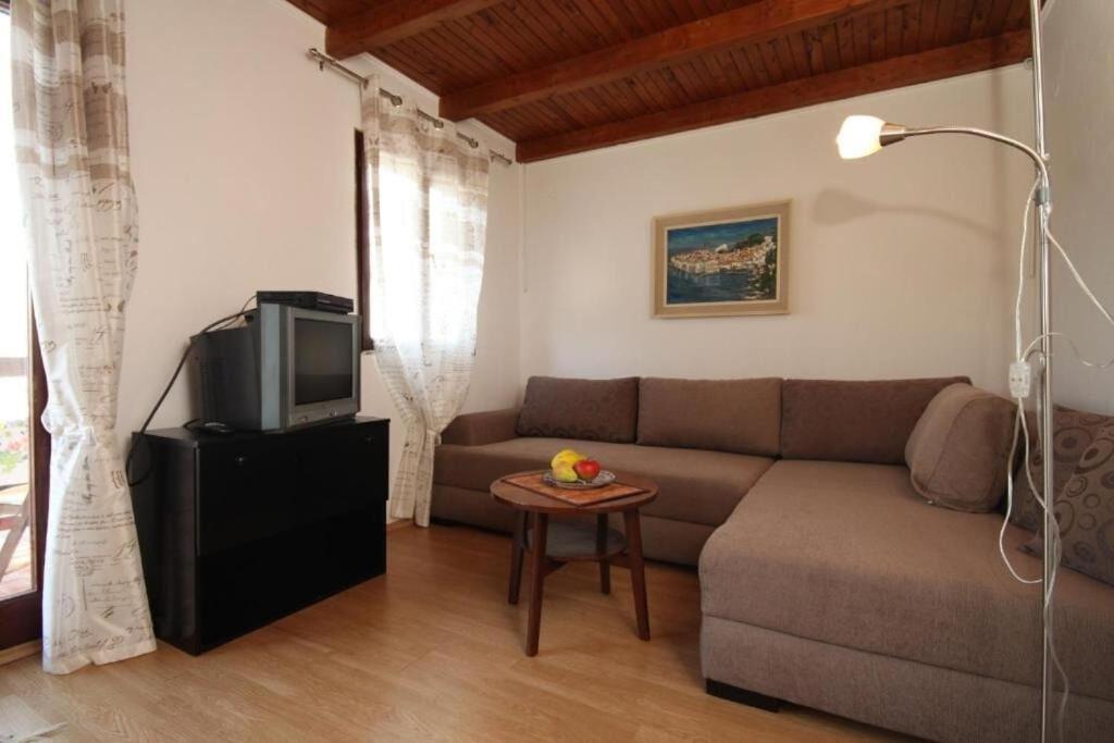 Apartment Iva Молунат Екстер'єр фото