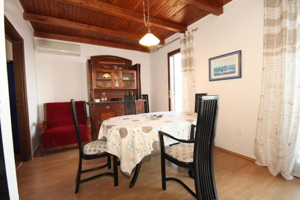 Apartment Iva Молунат Екстер'єр фото